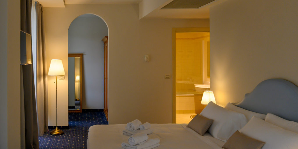 Junior Suite dettagli Hotel Dorè Castelnuovo del Garda
