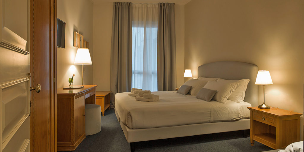 Joy Room dettagli Hotel Dorè Castelnuovo del Garda