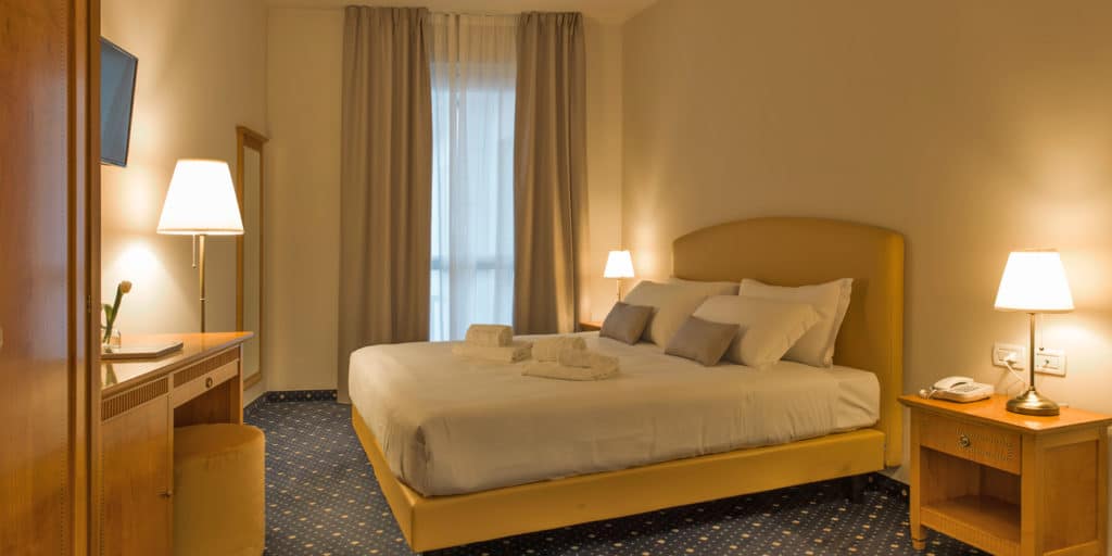 Joy Room dettagli Hotel Dorè Castelnuovo del Garda